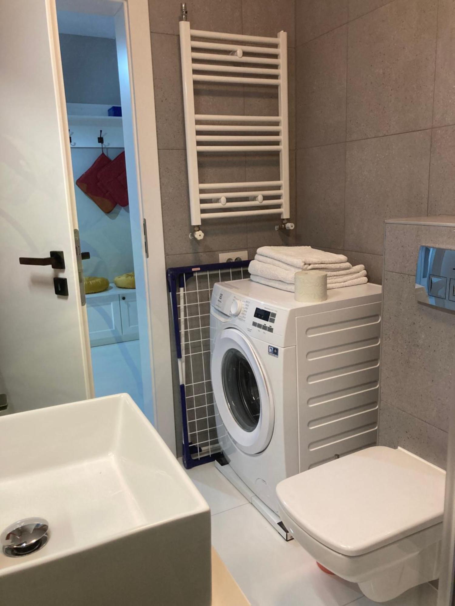 Apartamentul Max, Practic Si Confortabil Oradea Extérieur photo